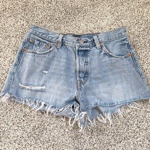 501 Levi shorts 100% cotton W29